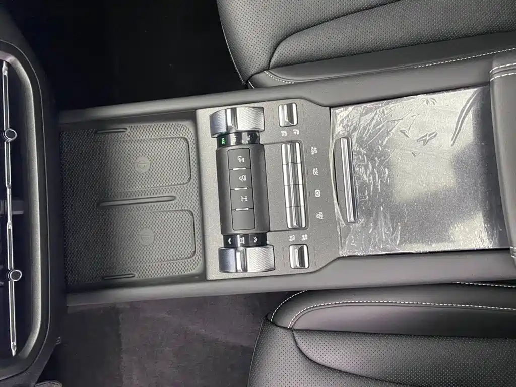 TANK TANK 300 NEW ENERGY