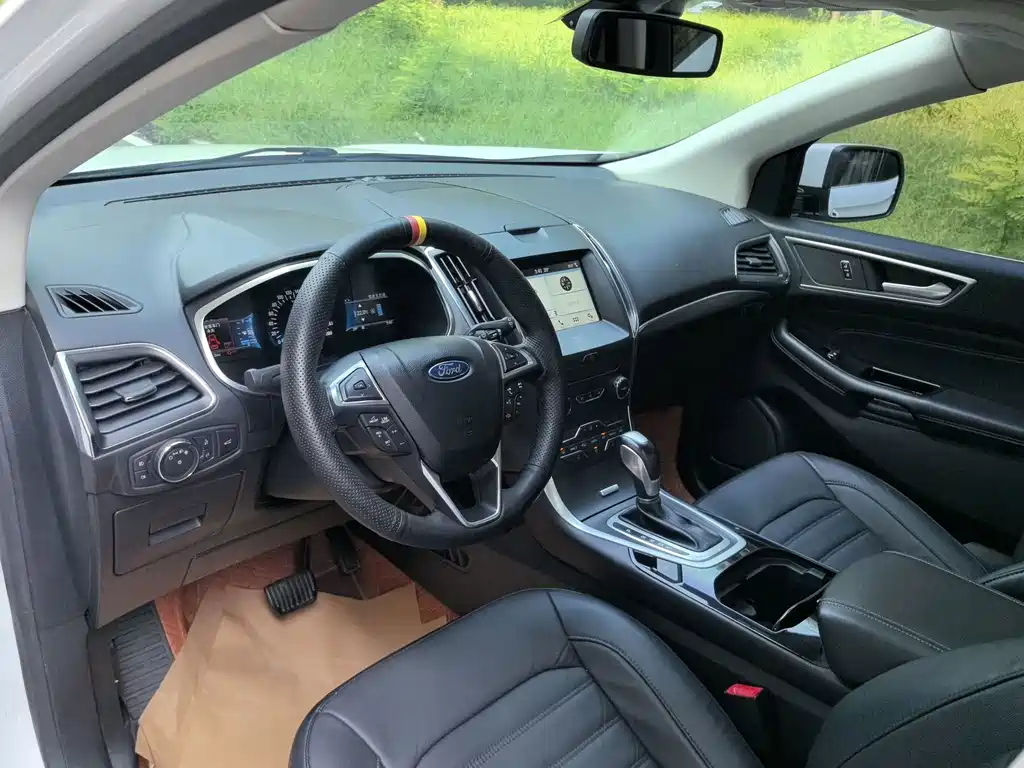 Ford Edge — миниатюра 9