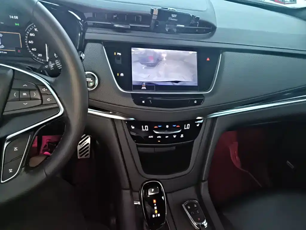 Cadillac XT5 — миниатюра 13