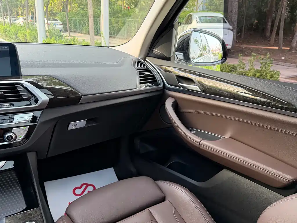 BMW X3 — миниатюра 10