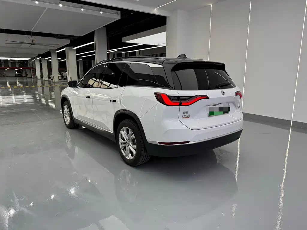 NIO ES8 — миниатюра 13