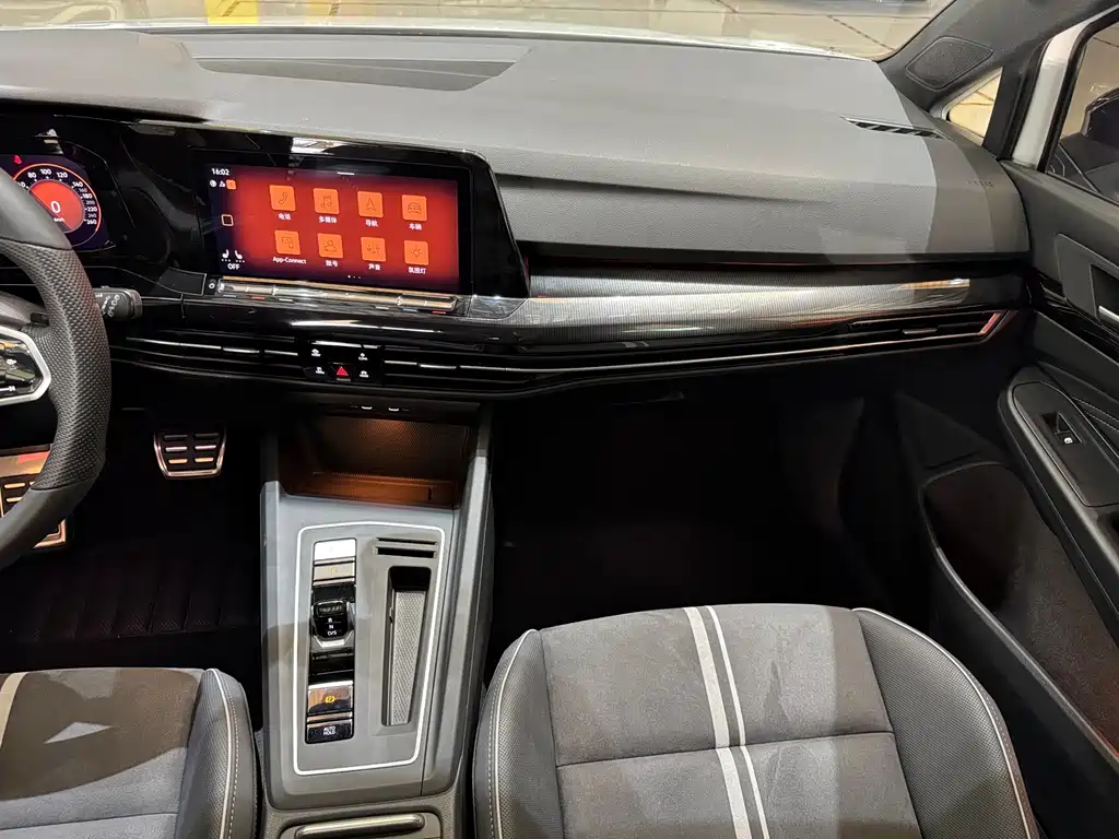 Volkswagen Golf — миниатюра 14