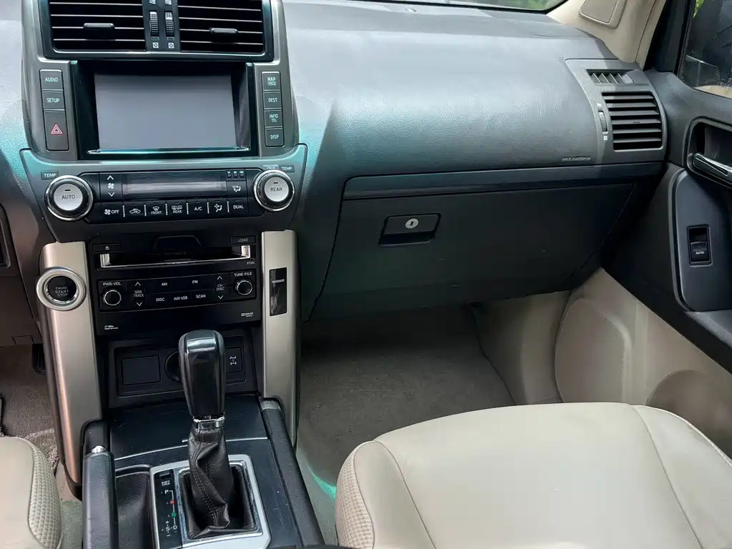 Toyota Land Cruiser Prado 2010 4.0L AT TX-L