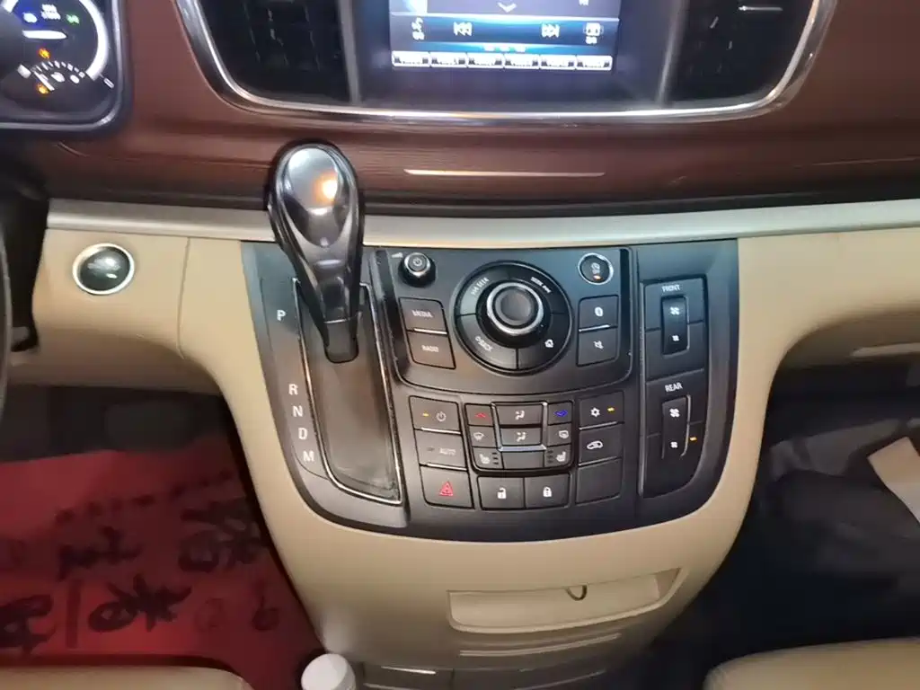 Buick GL8 — миниатюра 14