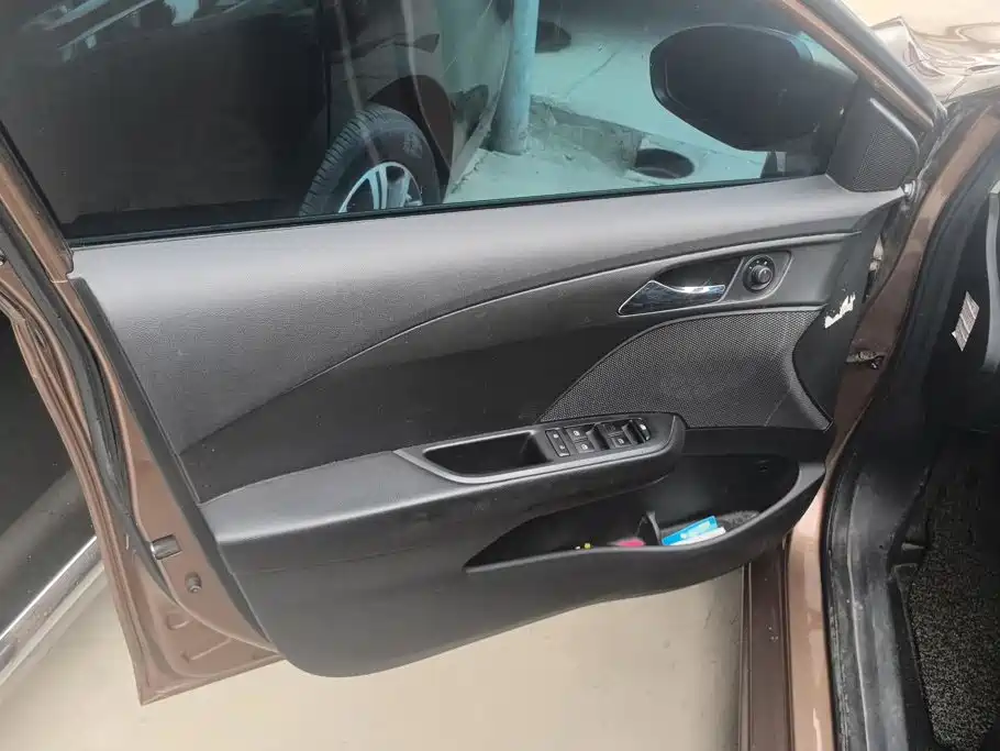 Chevrolet Cavalier — миниатюра 7