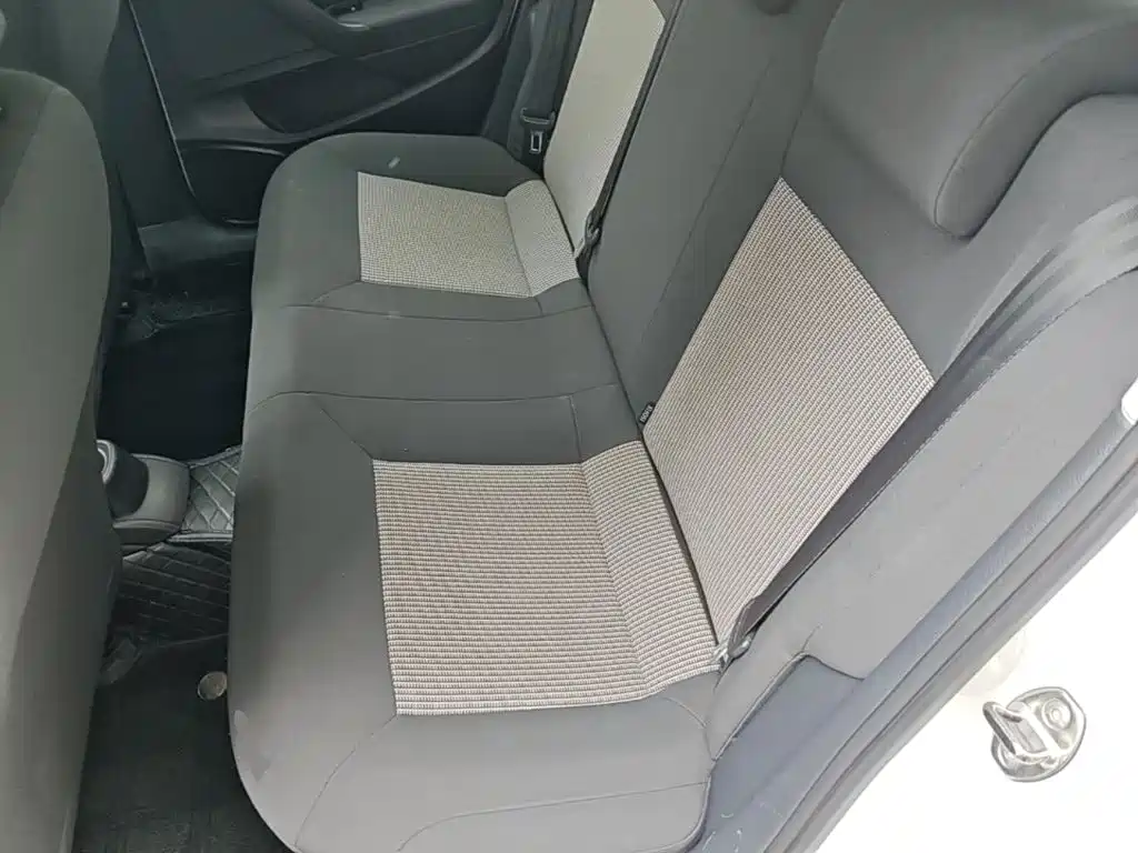 Volkswagen Polo — миниатюра 17