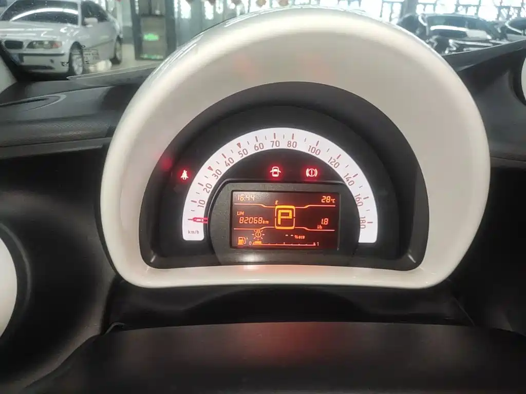 smart Smart Fortwo — миниатюра 12