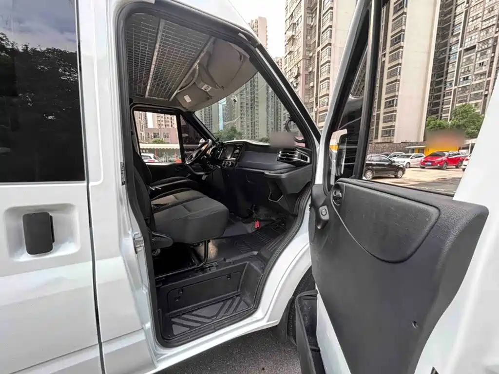 JMC JMC Fushun — миниатюра 14