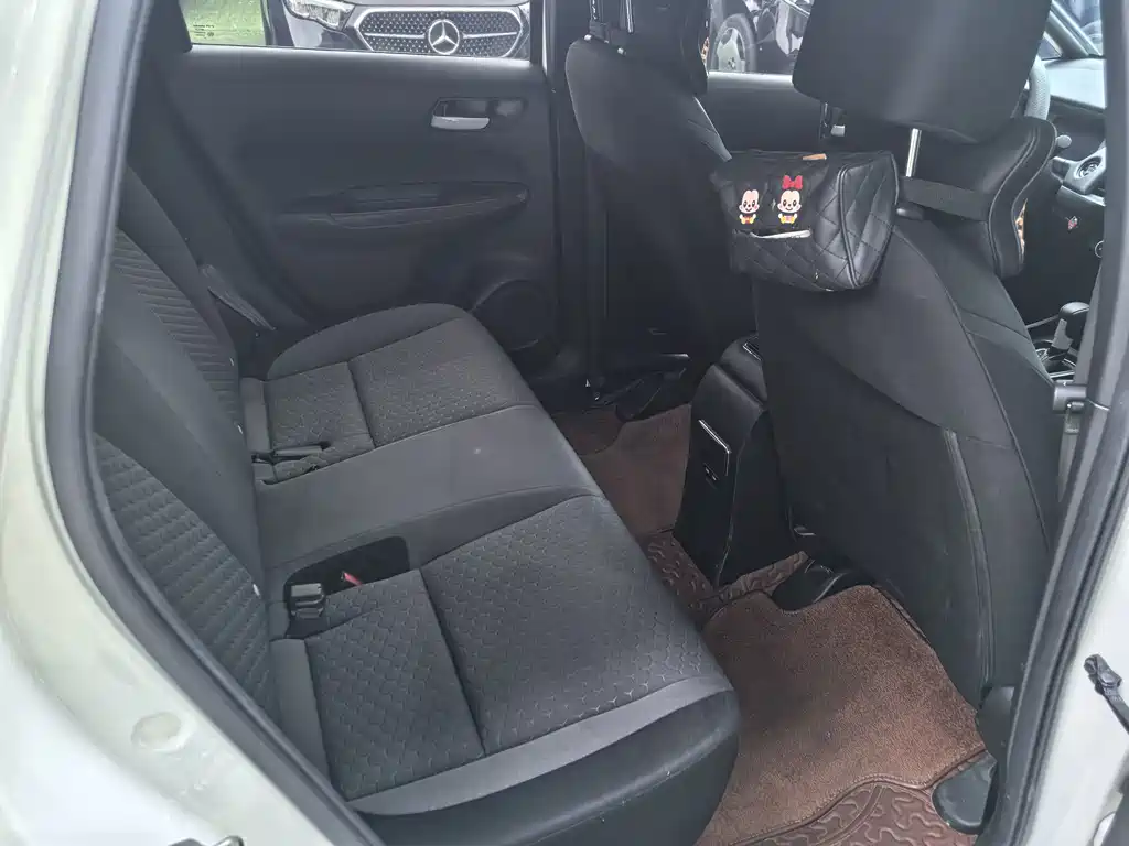 Honda Fit — миниатюра 9