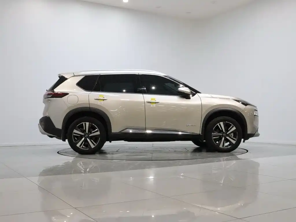Nissan X-Trail — миниатюра 7