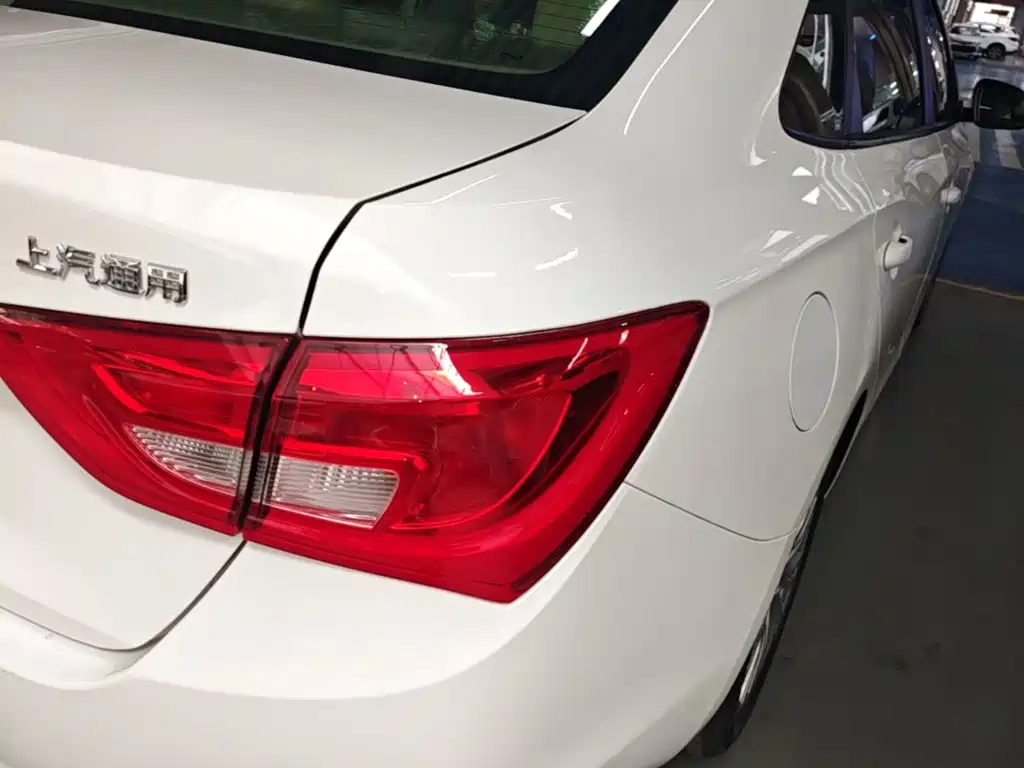 Buick Excelle — миниатюра 8