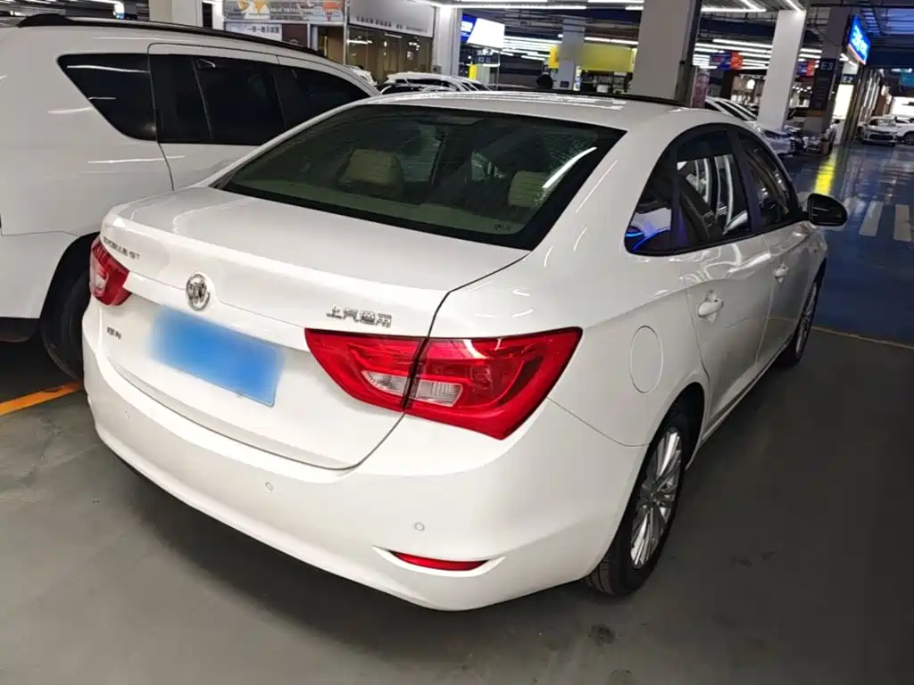 Buick Excelle — миниатюра 7