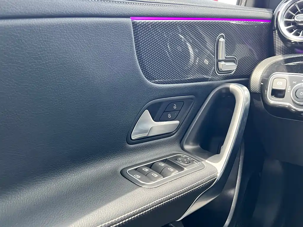 Mercedes-Benz A-Class — миниатюра 17