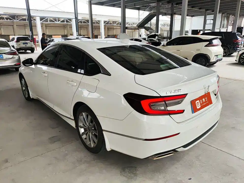 Honda Accord — миниатюра 6