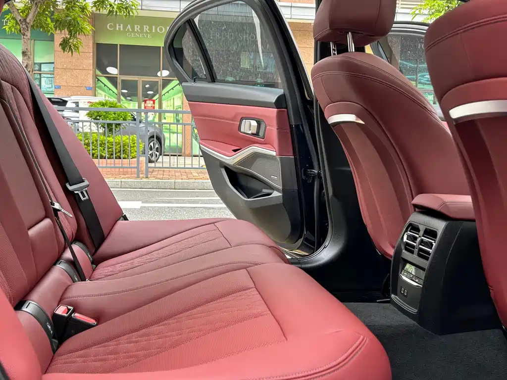 BMW 3 Series — миниатюра 16