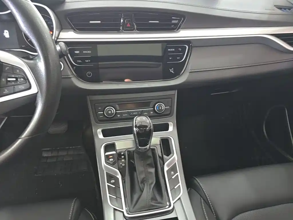 Geely Emgrand — миниатюра 13