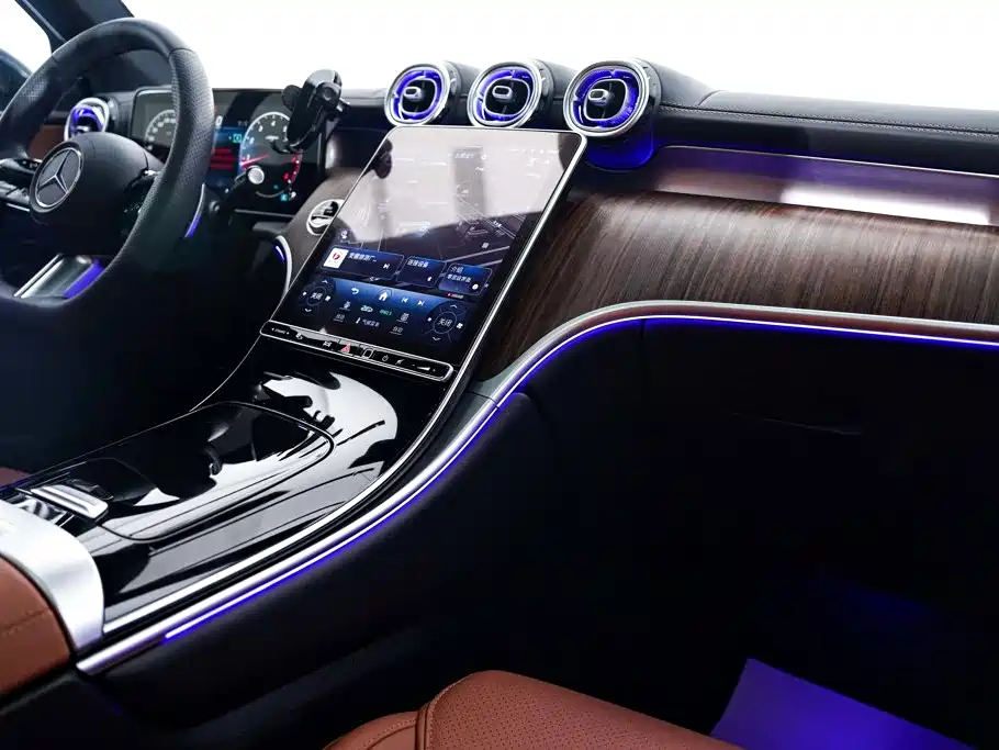 Mercedes-Benz GLC — миниатюра 23