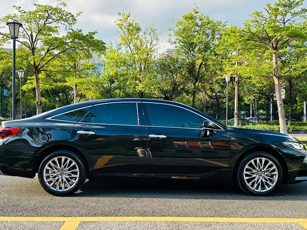 Toyota Avalon — миниатюра 11