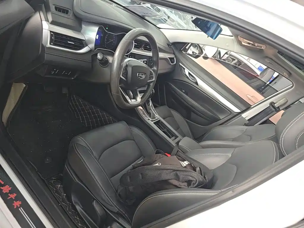 Geely Emgrand — миниатюра 15