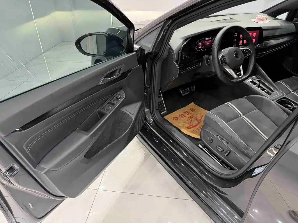 Volkswagen Golf 2023 280TSI DSG R-Line Lite