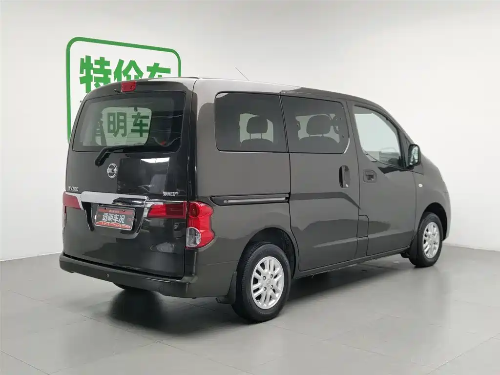 Nissan NV200 2014 1.6L CVT Luxury IV