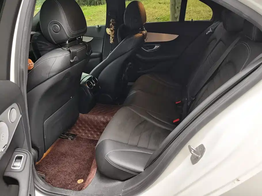 Mercedes-Benz C-Class — миниатюра 11