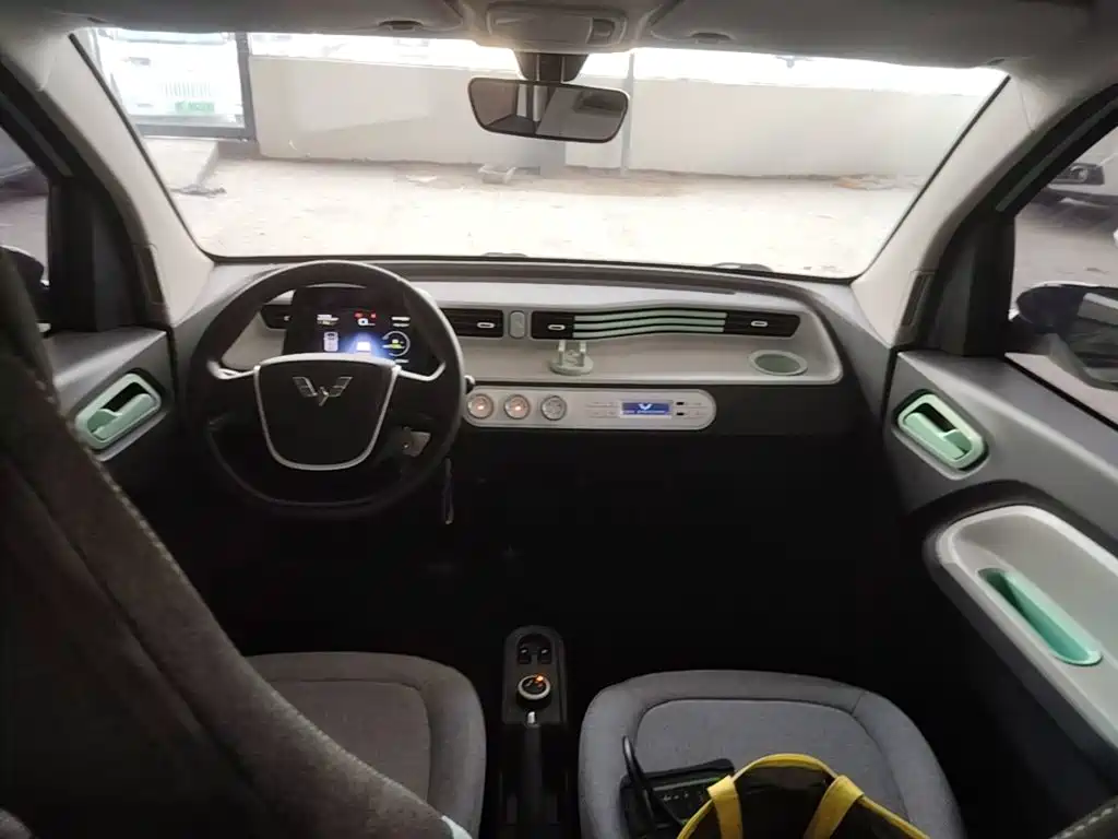 Wuling MINIEV — миниатюра 10