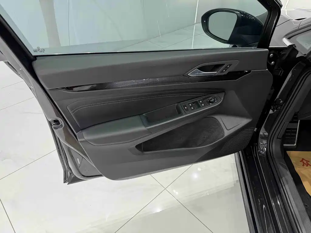 Volkswagen Golf 2023 280TSI DSG R-Line Lite