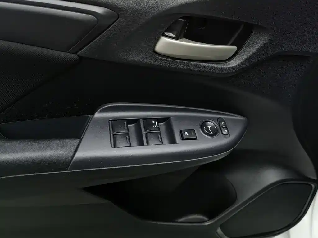 Honda Fit — миниатюра 9
