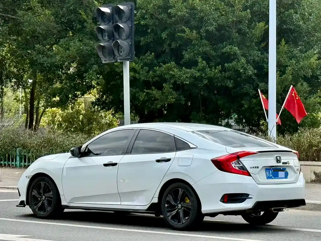 Honda Civic — миниатюра 3