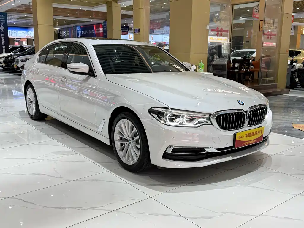 BMW 5 Series — миниатюра 3
