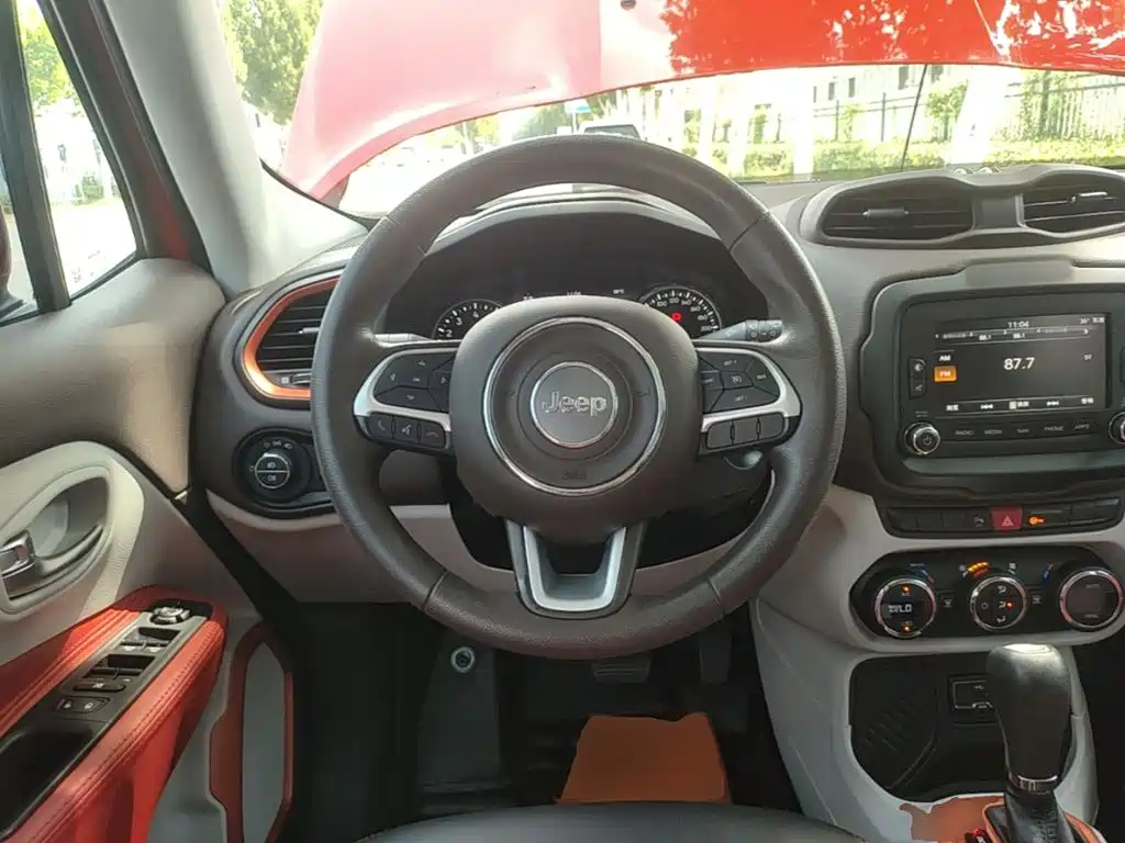 Jeep Renegade — миниатюра 11