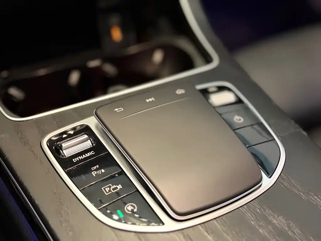 Mercedes-Benz C-Class — миниатюра 21