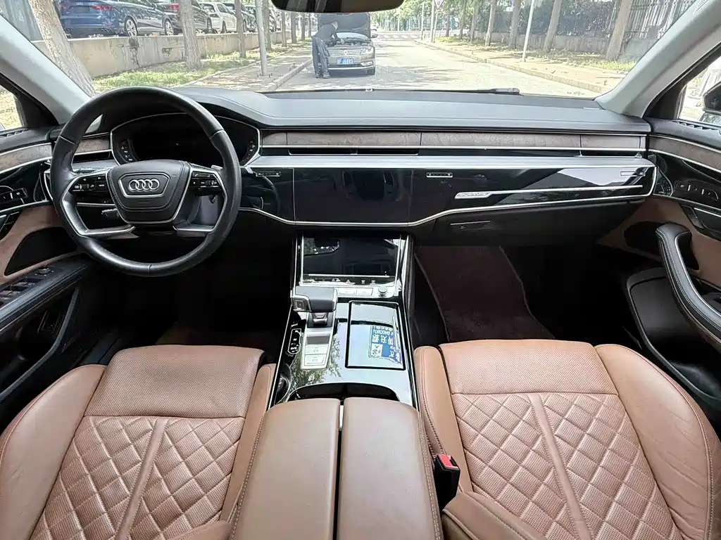 Audi A8 — миниатюра 8