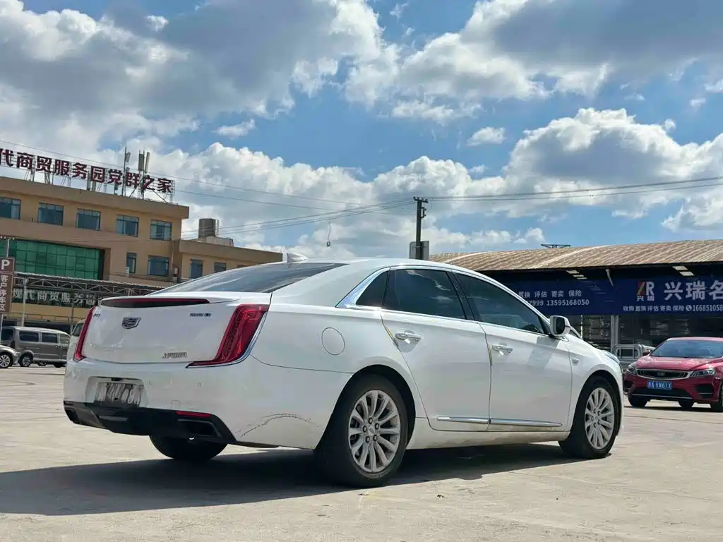 Cadillac XTS — миниатюра 7