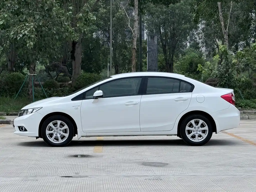 Honda Civic — миниатюра 7