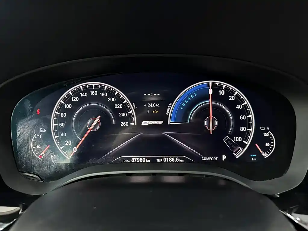 BMW 5 Series New Energy — миниатюра 12