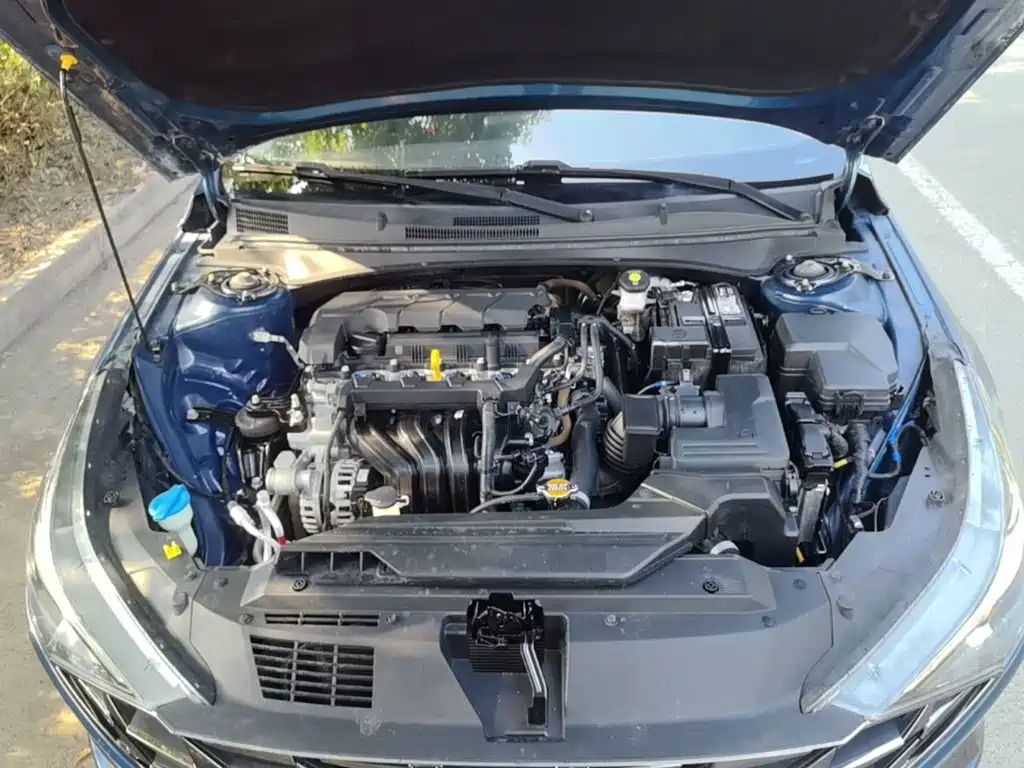 Hyundai Elantra — миниатюра 20