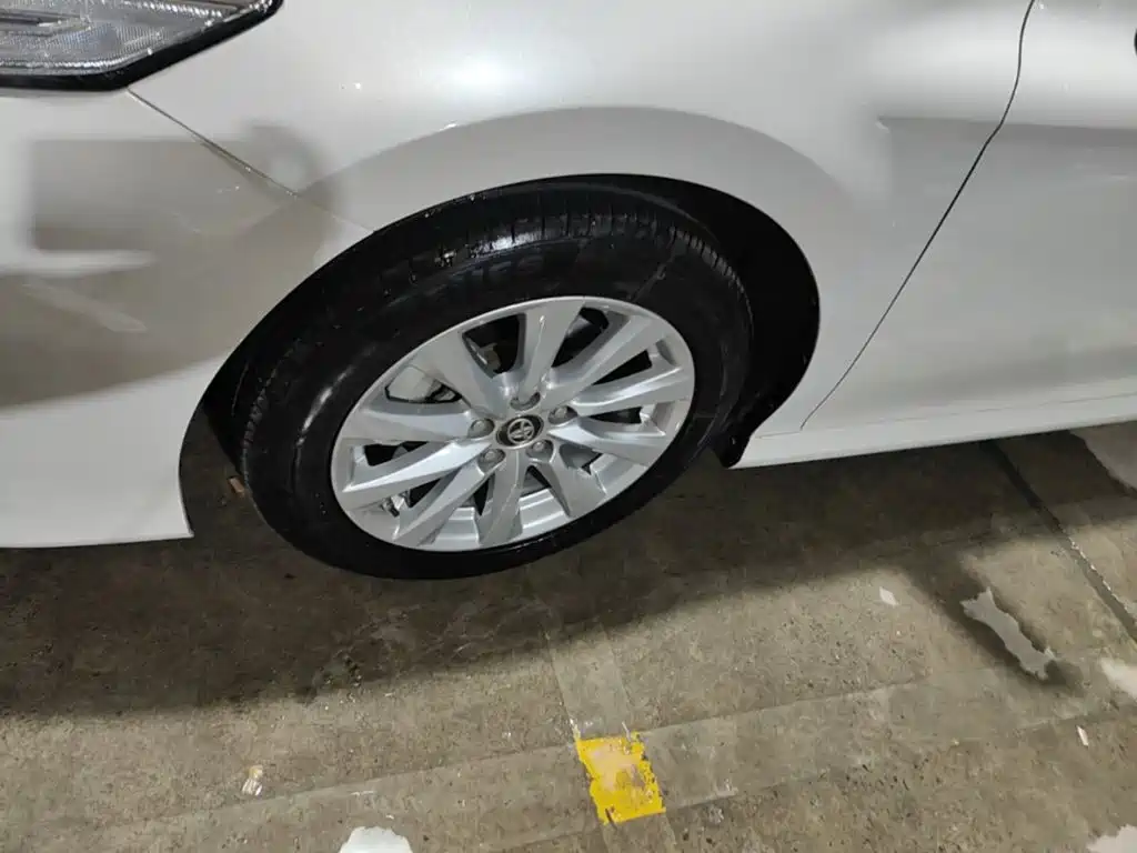 Toyota Camry — миниатюра 23