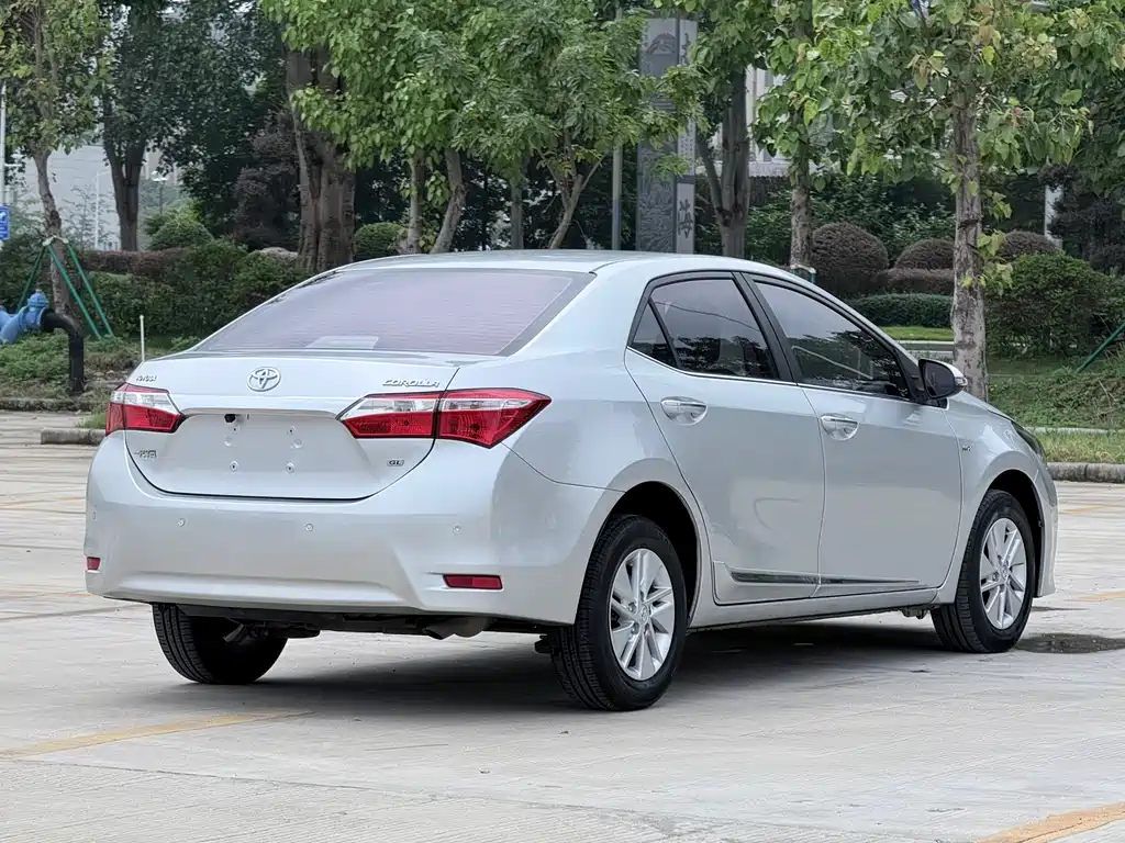 Toyota Corolla — миниатюра 4