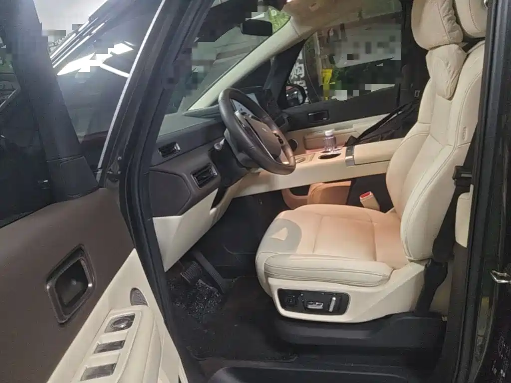 Li Auto Li MEGA — миниатюра 15