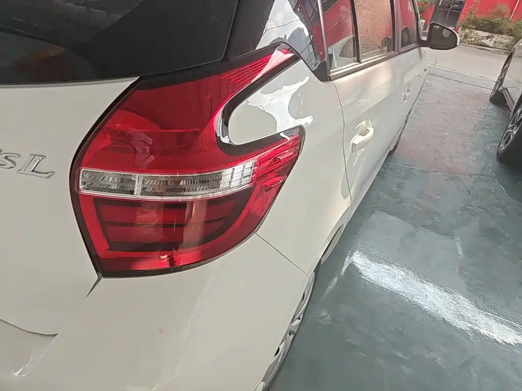 Toyota Yaris L — миниатюра 8