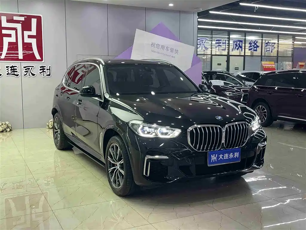 BMW X5 2022 xDrive 30Li Premium M Sport