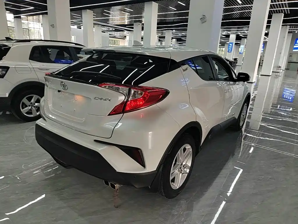 Toyota C-HR — миниатюра 7