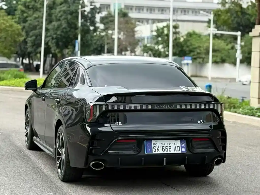 Lynk & Co 03 — миниатюра 8