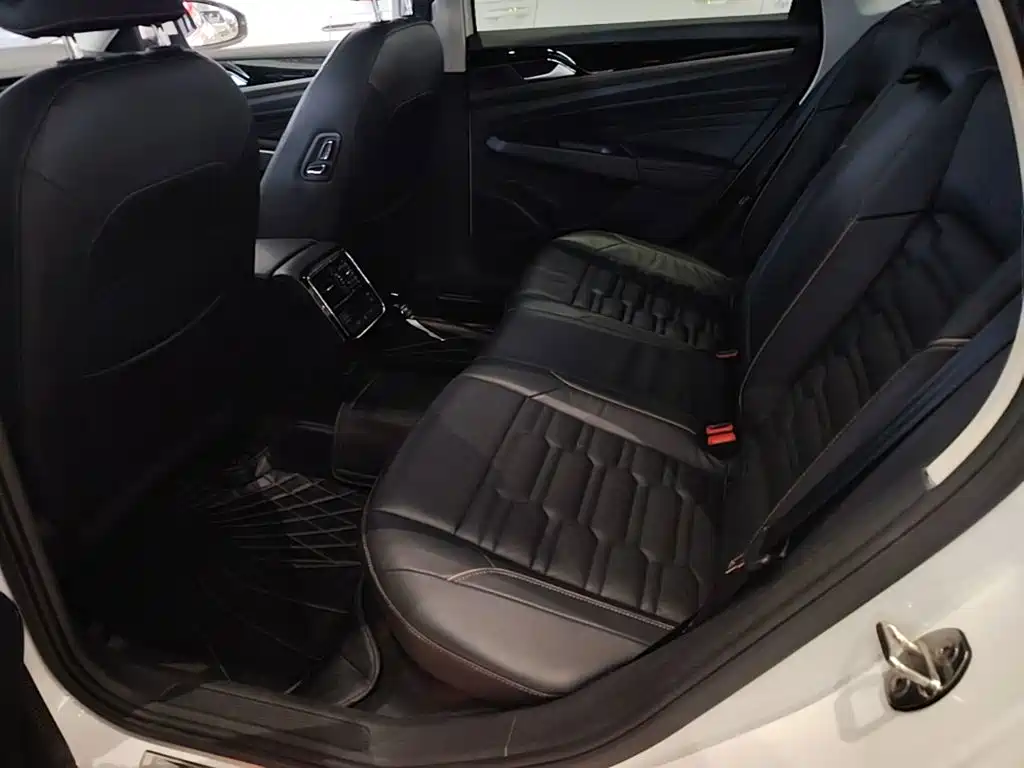 Volkswagen Passat — миниатюра 17