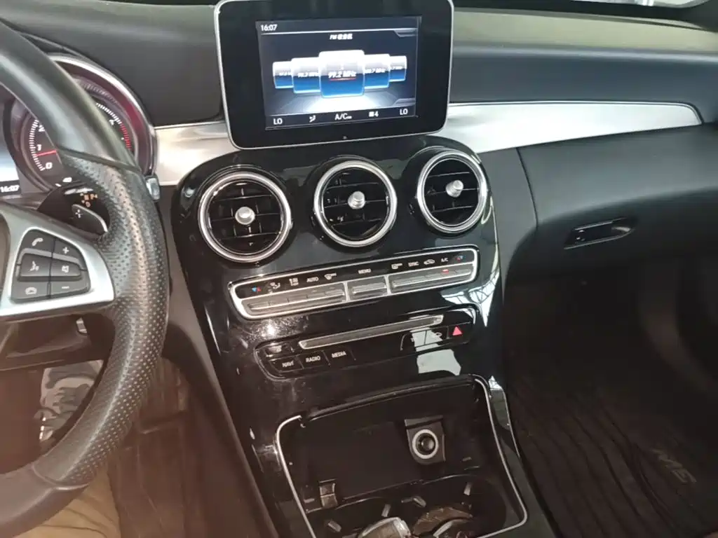 Mercedes-Benz C-Class — миниатюра 18