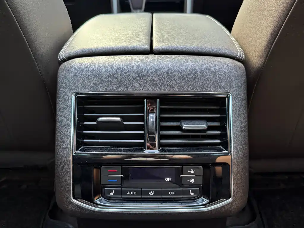 Volkswagen Teramont — миниатюра 10