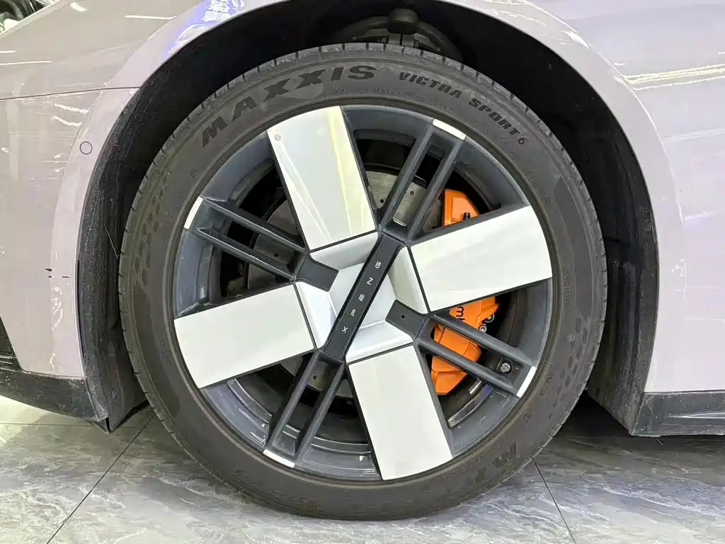 XPeng P7 — миниатюра 4
