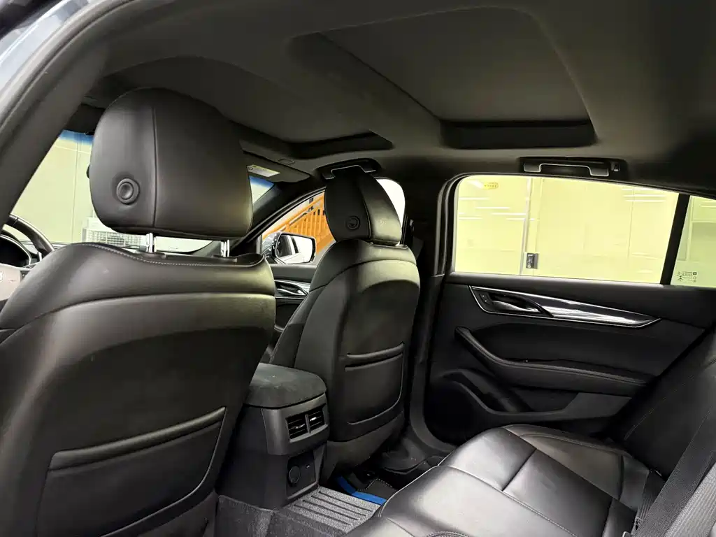 Cadillac CT5 — миниатюра 15